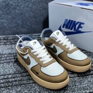 Brown louis vuitton high quality lace up nikee lightweight sneakers for men.