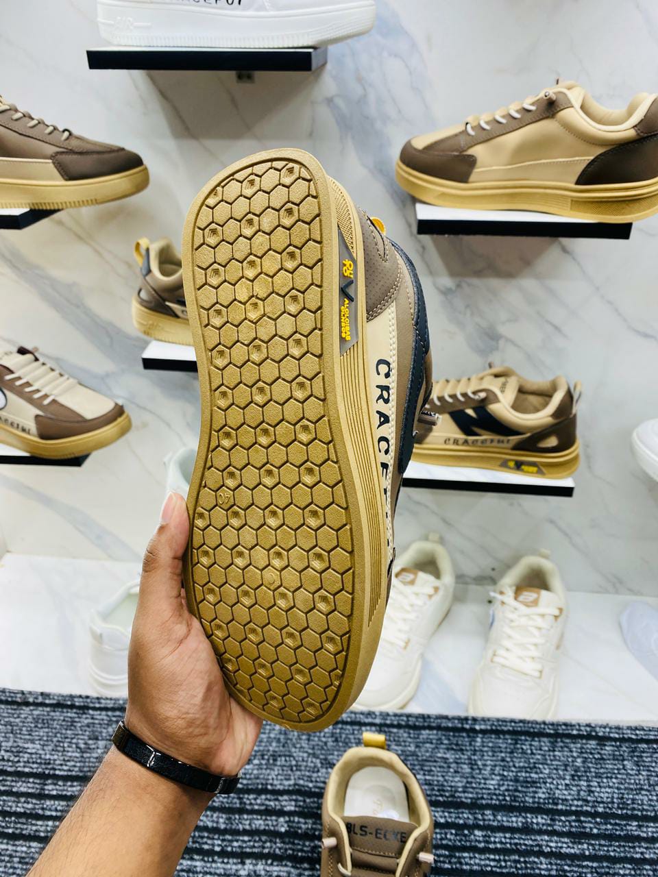 Brown nike new design lace free lightweight sneakers for men. - Image 4